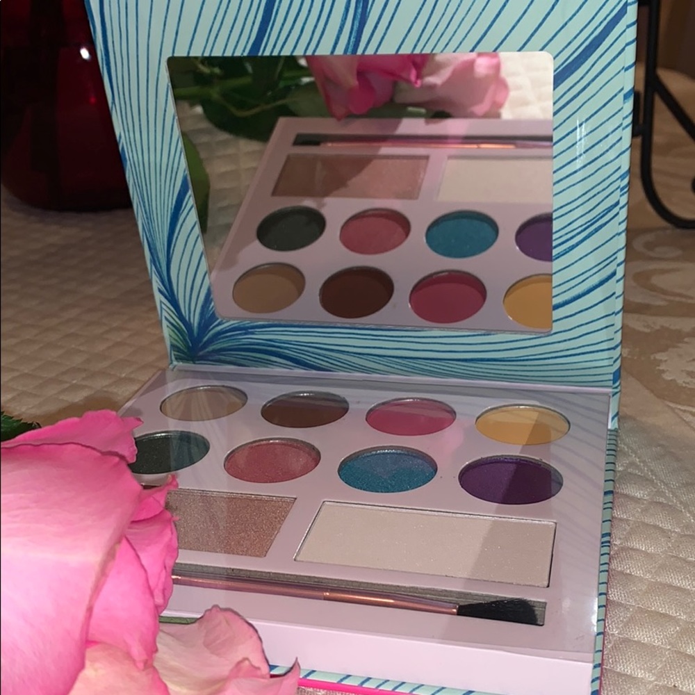 Eyeshadow-MOODS by Laura Sanchez
